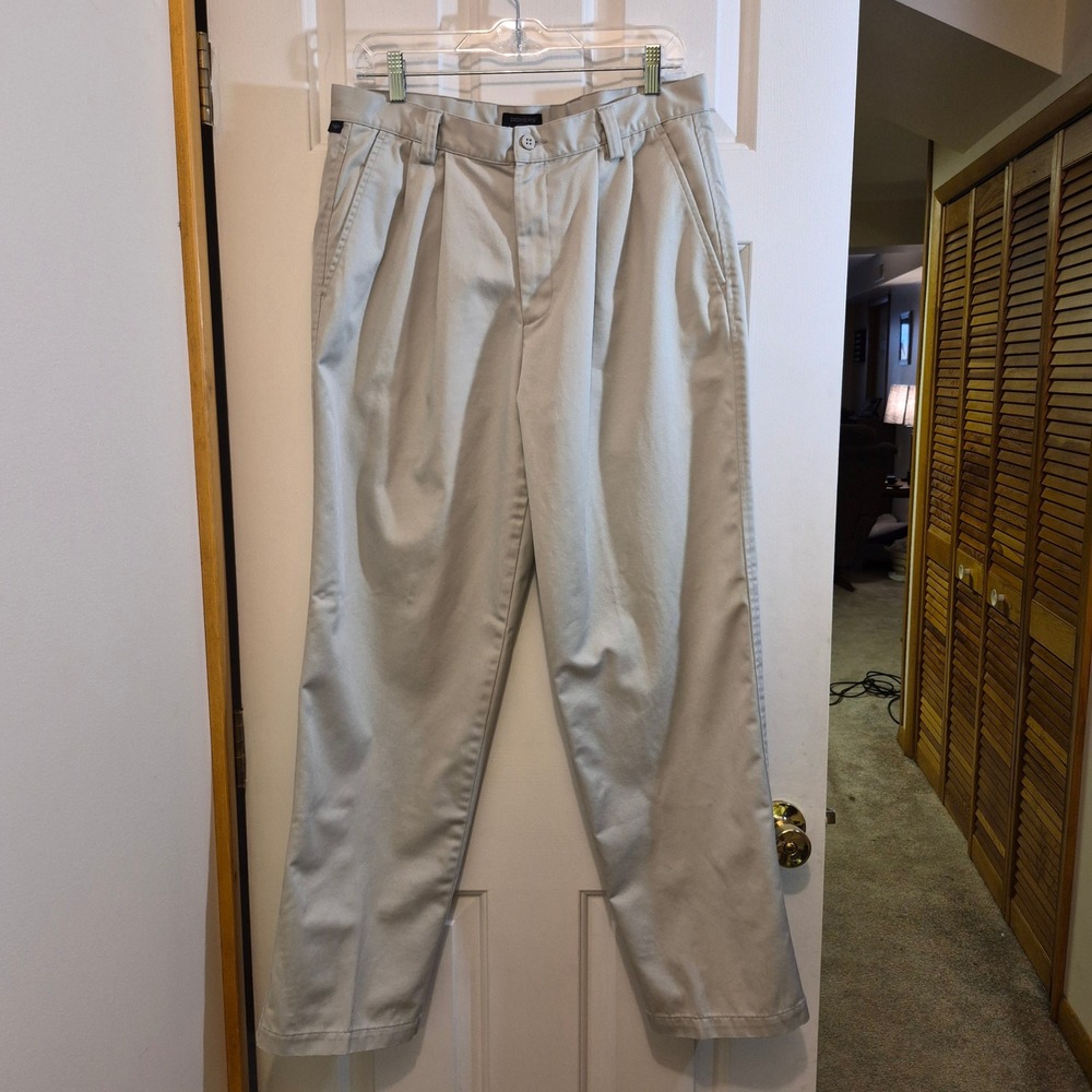 Dockers Mens 33x32 Khaki Pleated Chino Pants Relaxed Fit Cotton 40561-6102 Tan‎